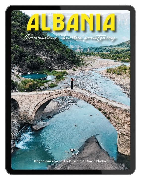 okładka przewodnika po Albanii